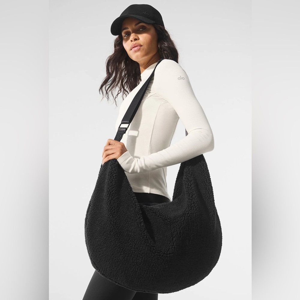 ALO Yoga Om the Go Sling Bag Black